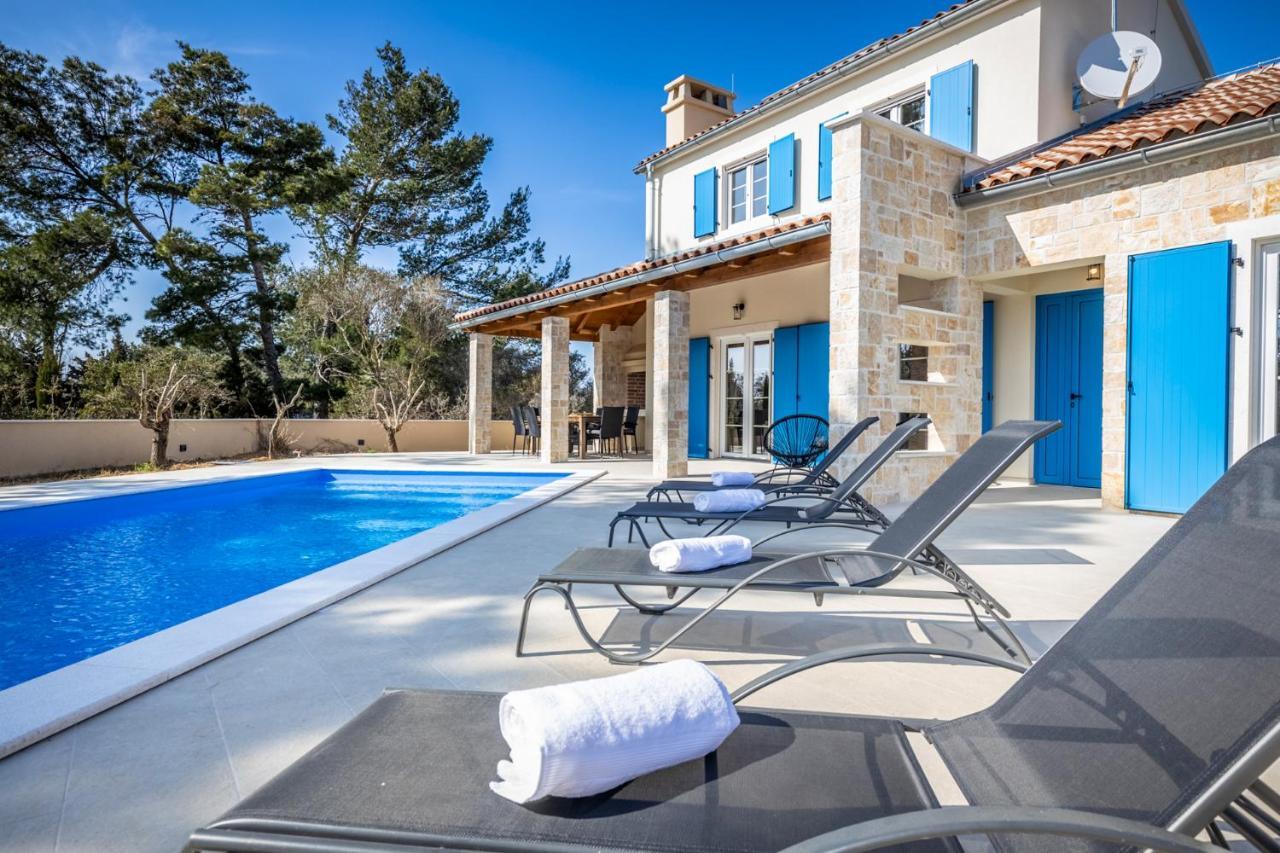 Villa Mediterra Prima ニン エクステリア 写真